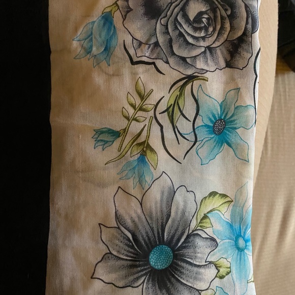 Beautiful scarf from Bulgaria - Picture 10 of 10